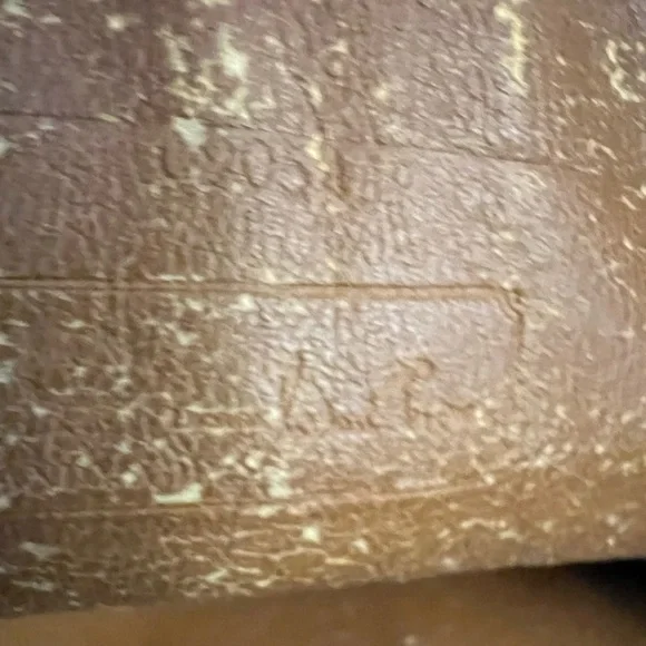 MCM VICETOS LEATHER CLUTCH - Picture 14 of 16